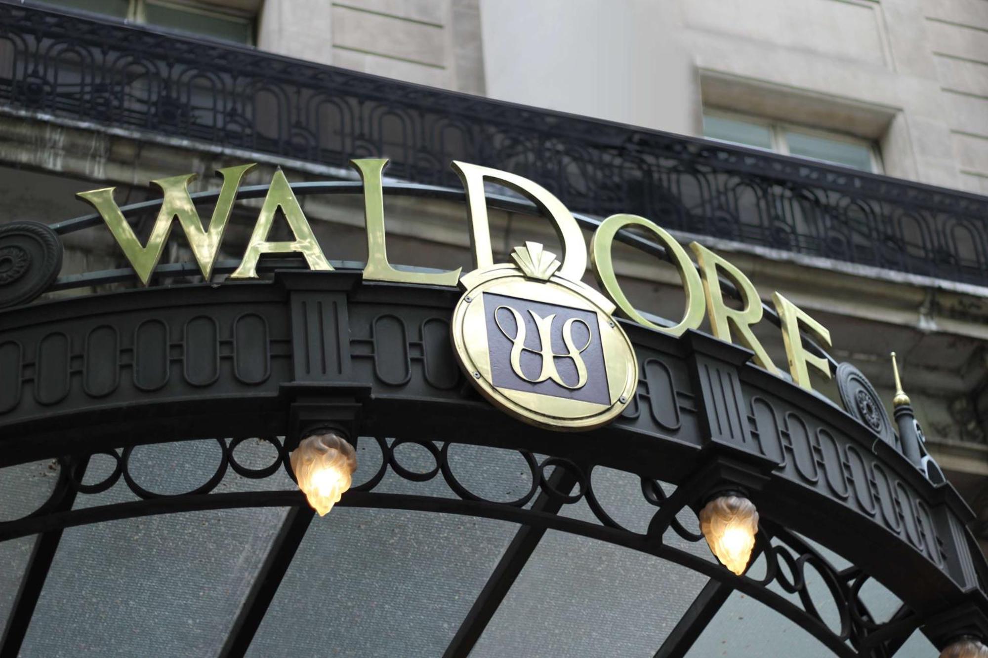 The Waldorf Hilton Hotel London Exterior photo