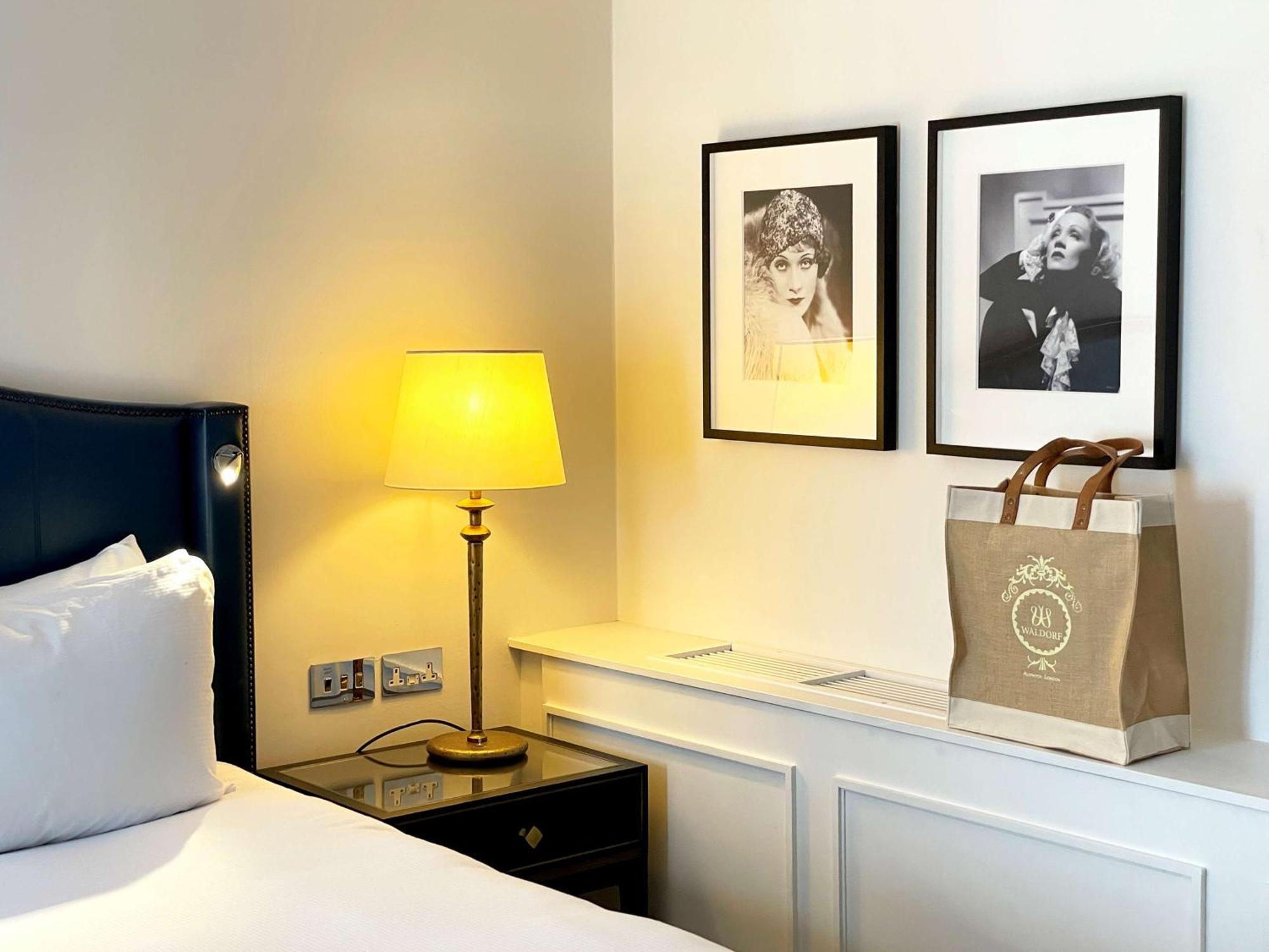 The Waldorf Hilton Hotel London Exterior photo