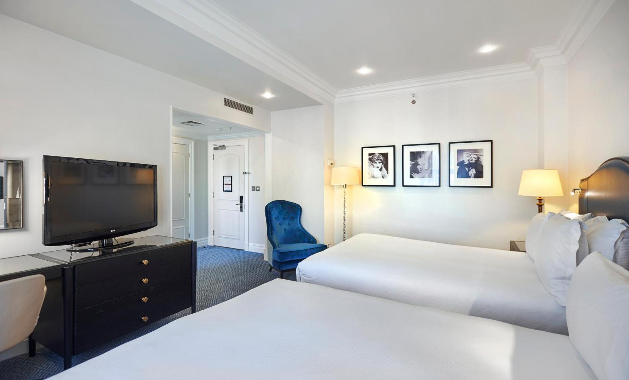 The Waldorf Hilton Hotel London Exterior photo